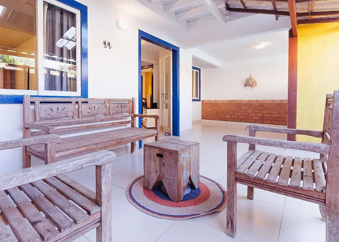 Casa Com Garagem - 300M Da Rua Das Pedras